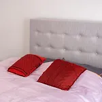 Sibel 2 Pieces Proche Pinede Plages Apartman *